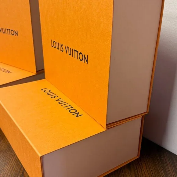 Louis Vuitton Orange Magnetic Gift Boxes (Lot of 4, Large) - Picture 3 of 12